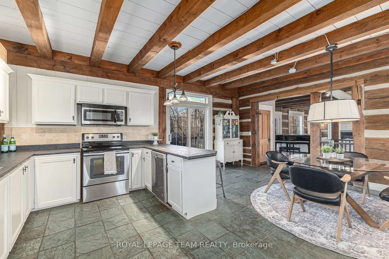 140 Creek Drive photo 4