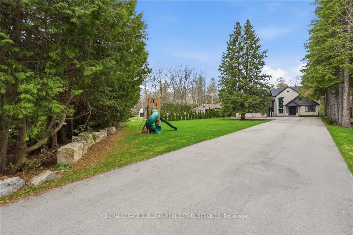 39 Credit Road photo 2