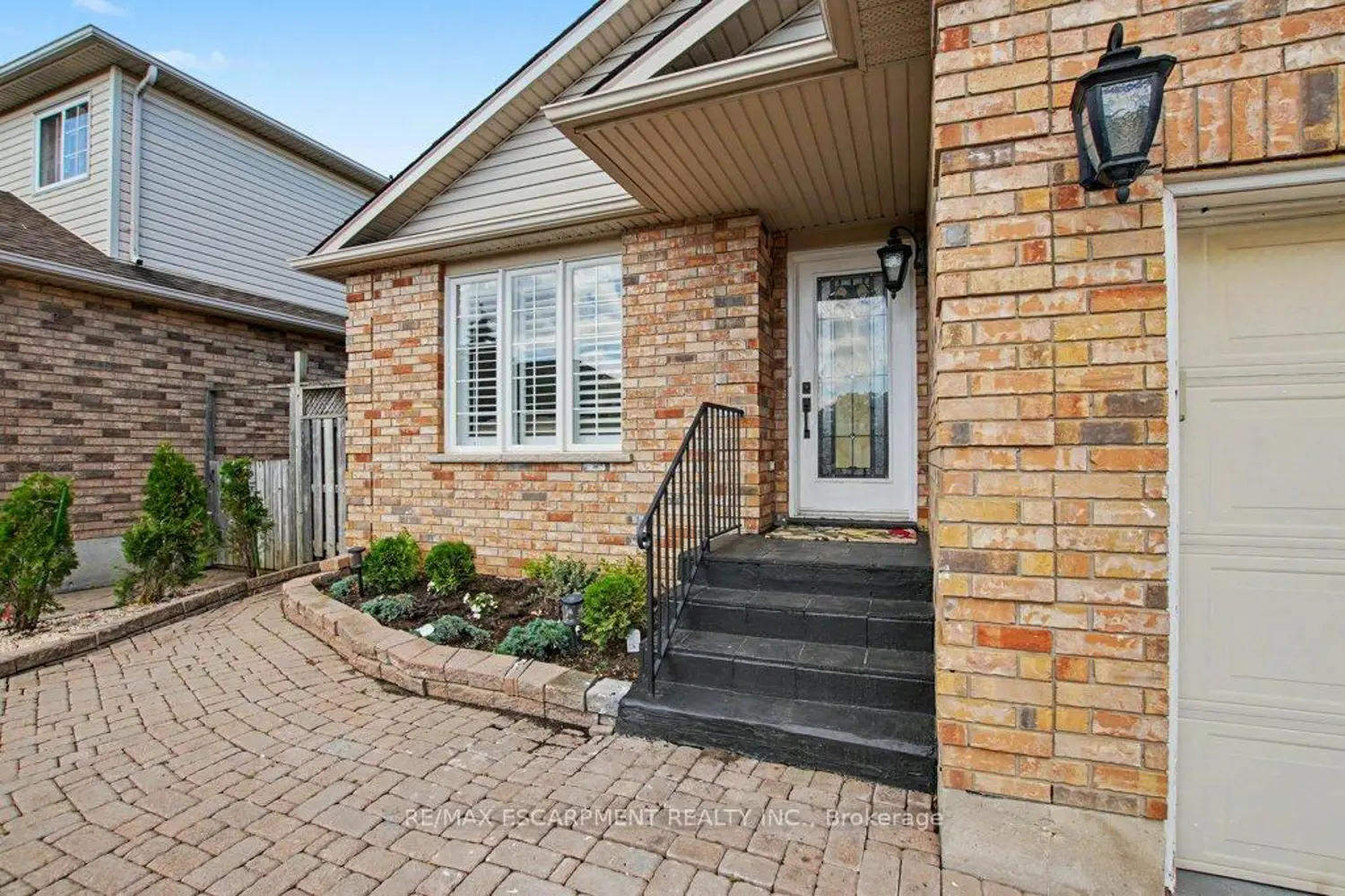 6 Theodore Drive photo 2