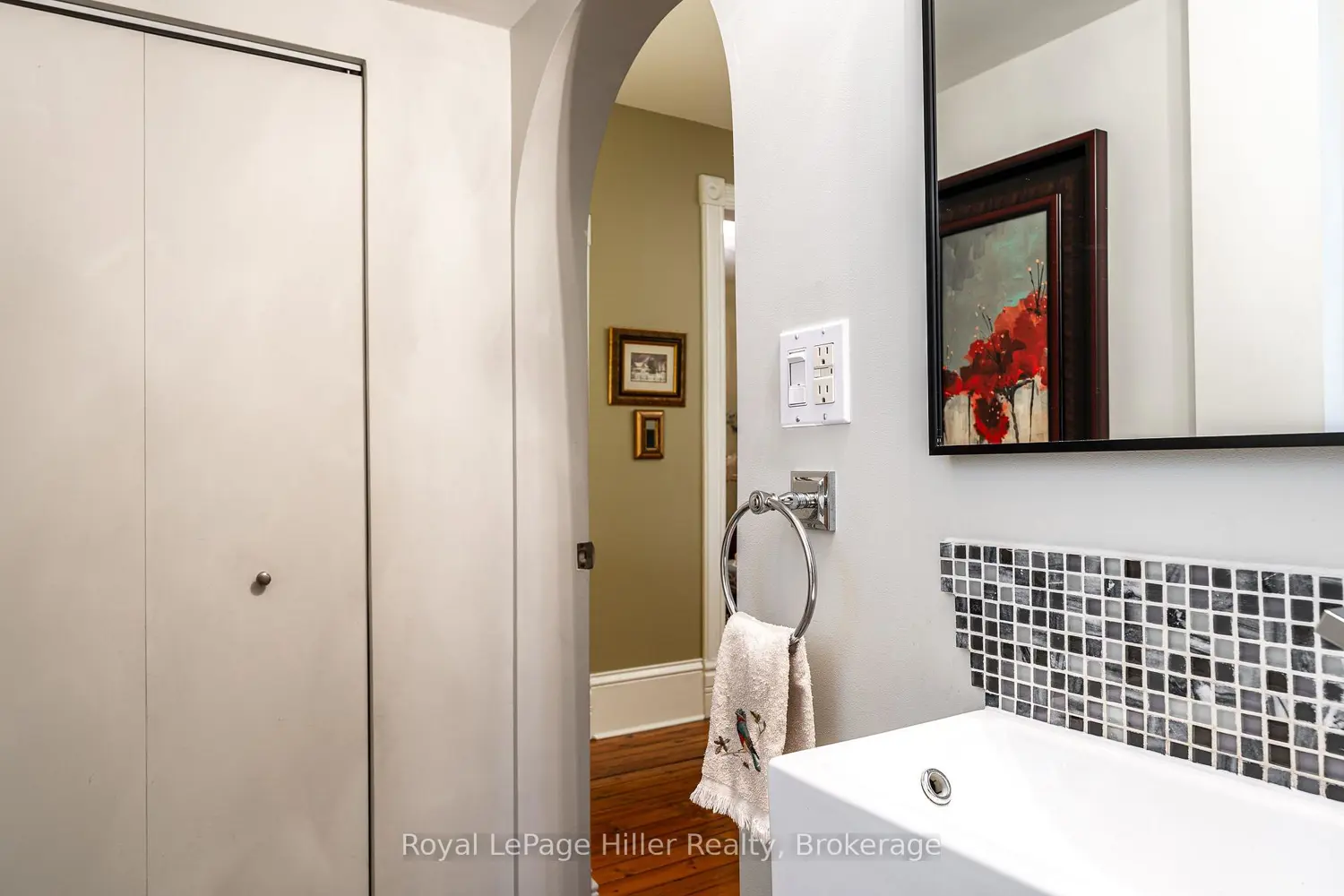 121 Milton Street photo 5