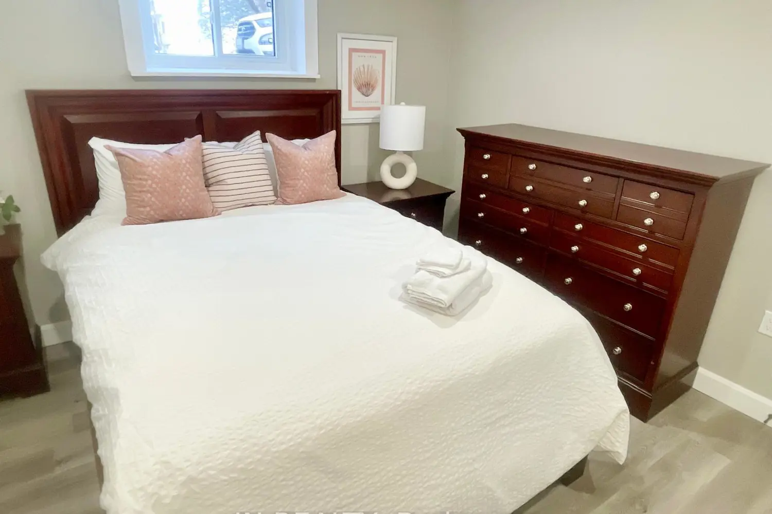 1100 Bruce Street photo 4