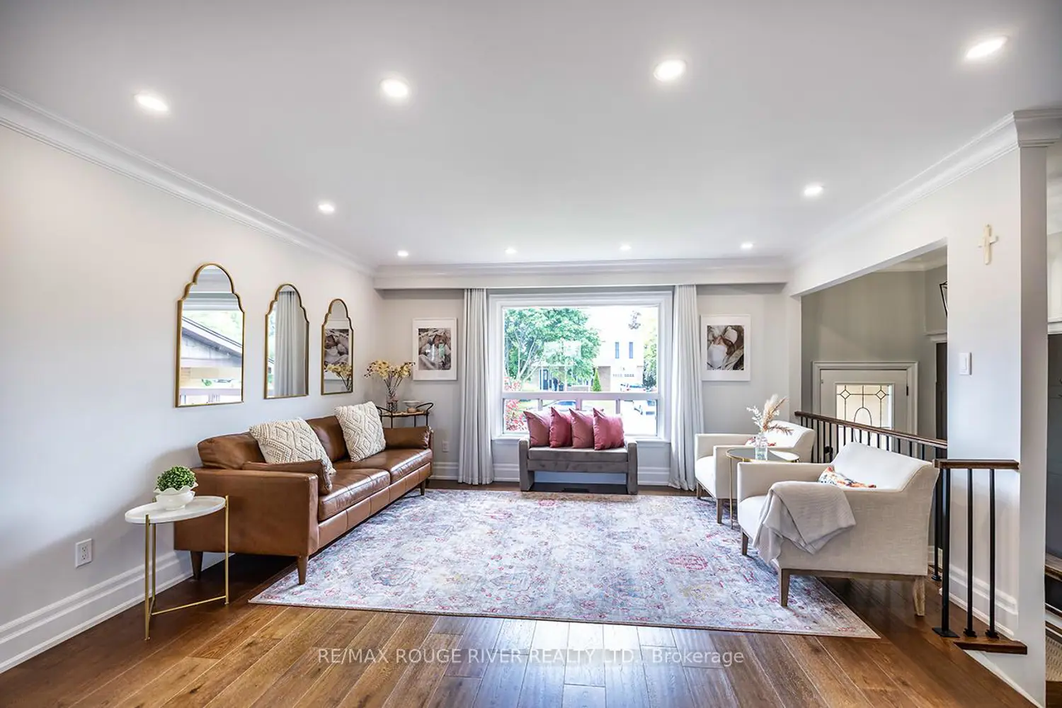 108 Roser Crescent photo 3