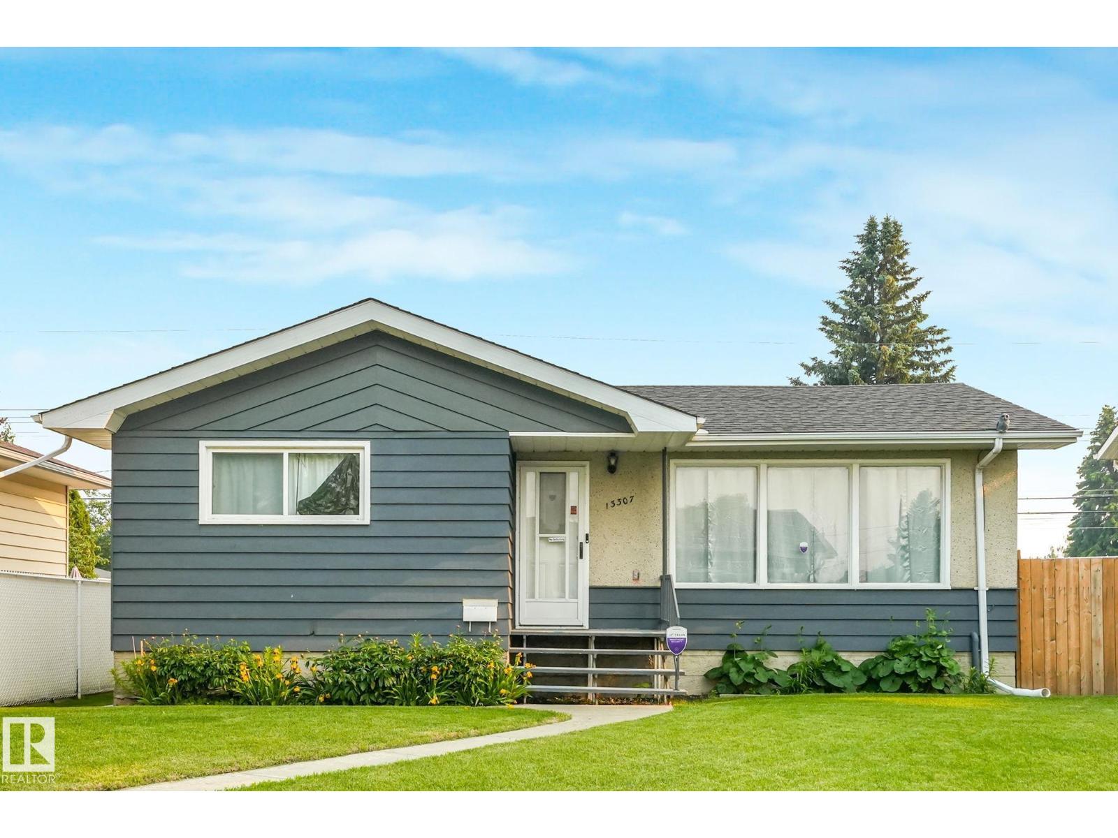 13307 133 Avenue NW, Edmonton, AB, T5L3S8