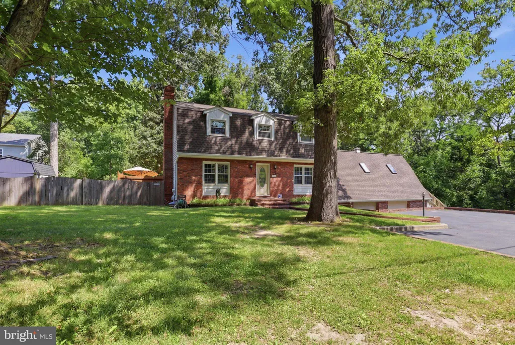 678 209th St, Pasadena, MD 21122 photo 3