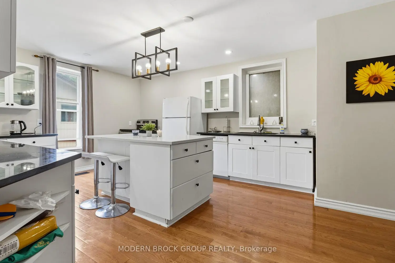 322 King Street photo 2