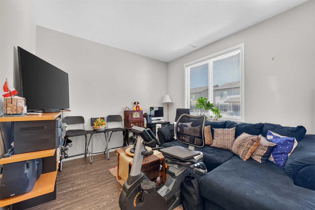 204-330 Redstone NE, Calgary, AB, T3N 1M5 photo 5