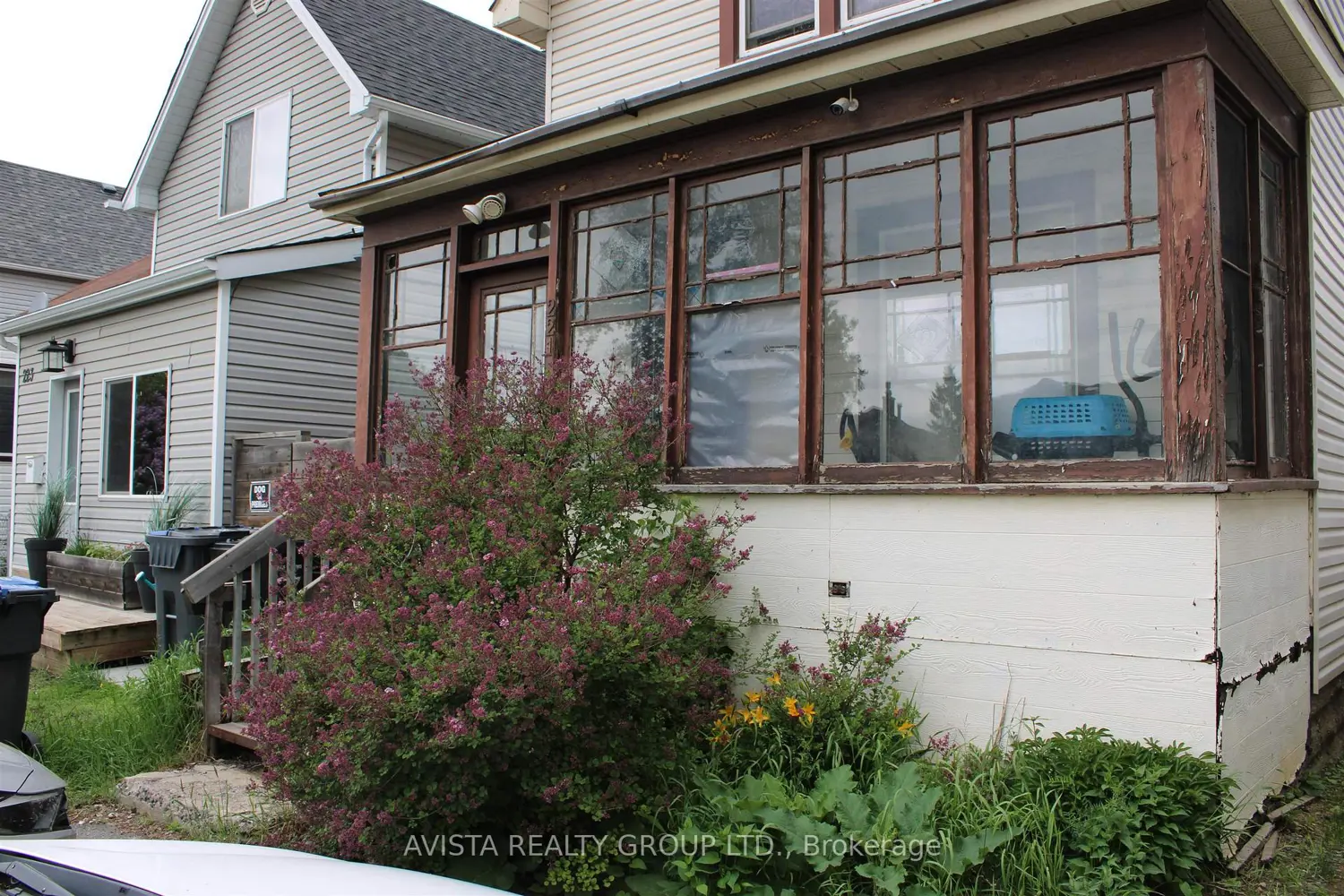 221 Francis St W photo 2