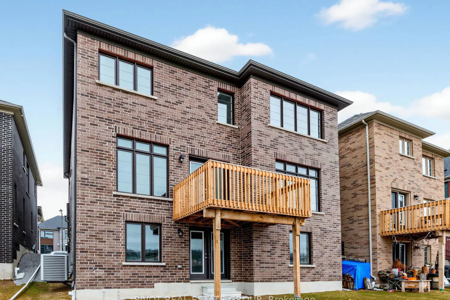 70 Calypso Avenue photo 5