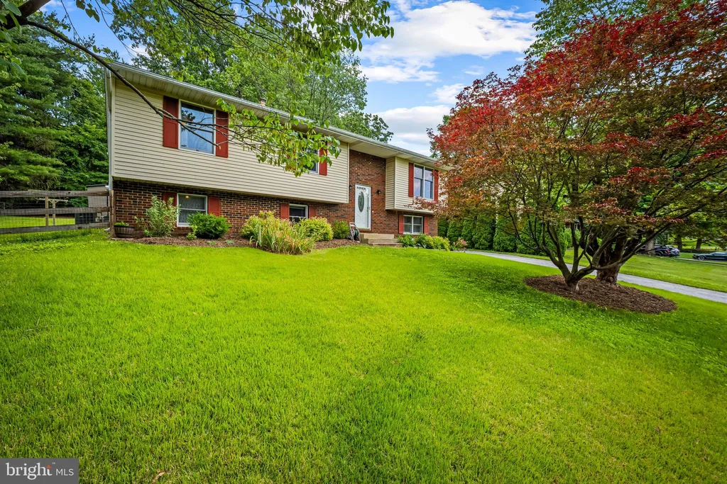 6415 Hickory Lane, Sykesville, MD 21784