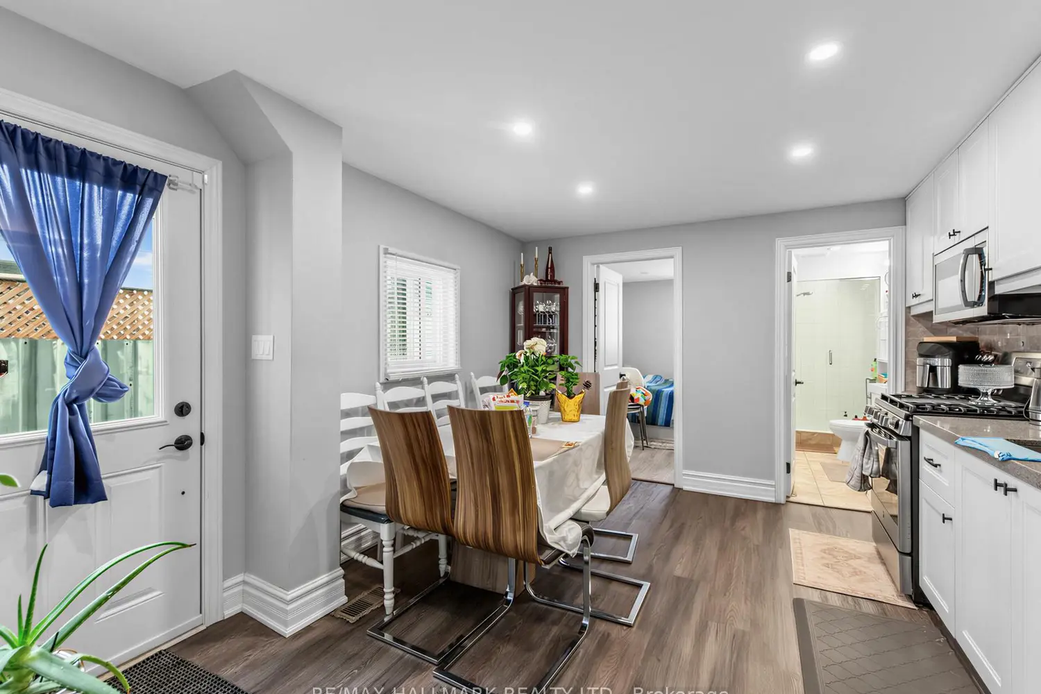 141 Palmerston Avenue photo 5