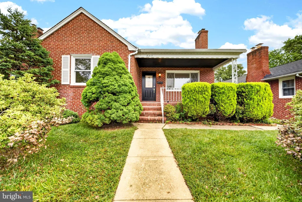 8217 Laurel Drive, Baltimore, MD 21234 photo 2