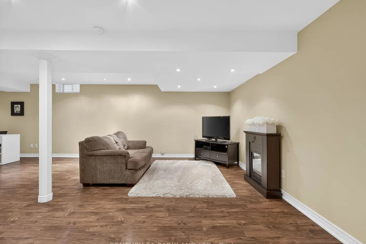 50 Esposito Drive photo 5
