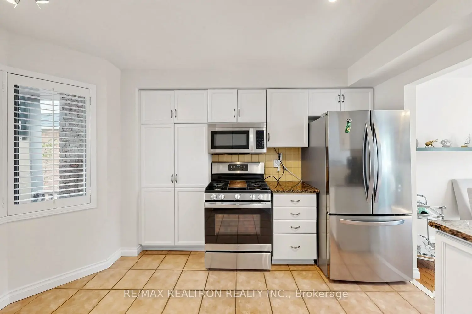 2854 Gulfstream Way photo 3