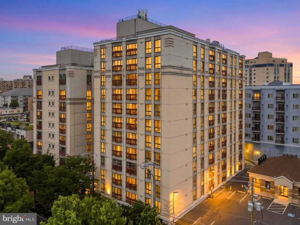 7915 Eastern Avenue Unit 1209, Silver Spring, MD 20910 photo 2