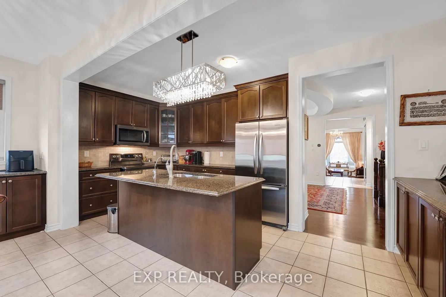 323 Cheryl Mews Boulevard photo 2