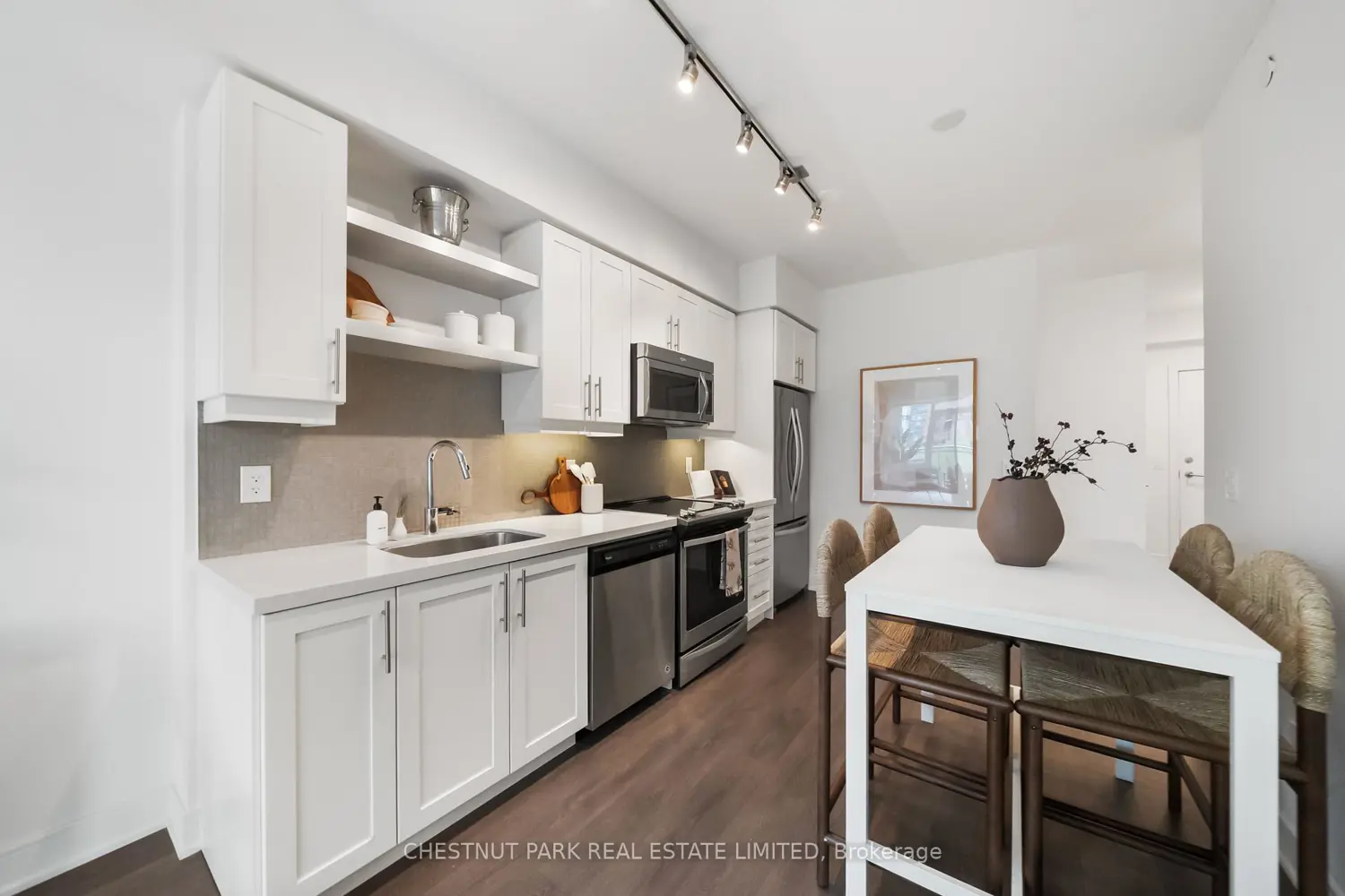 525 Adelaide Street 923