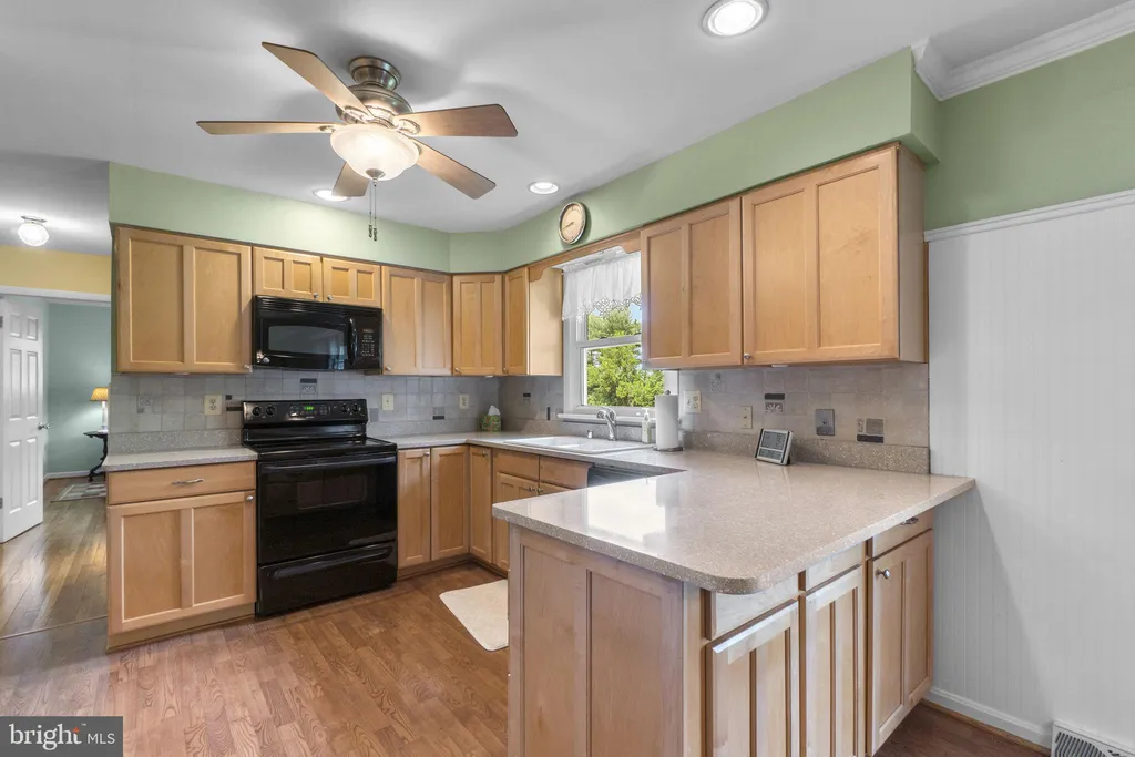 557 Oak Tree Road, Westminster, MD 21157 photo 4