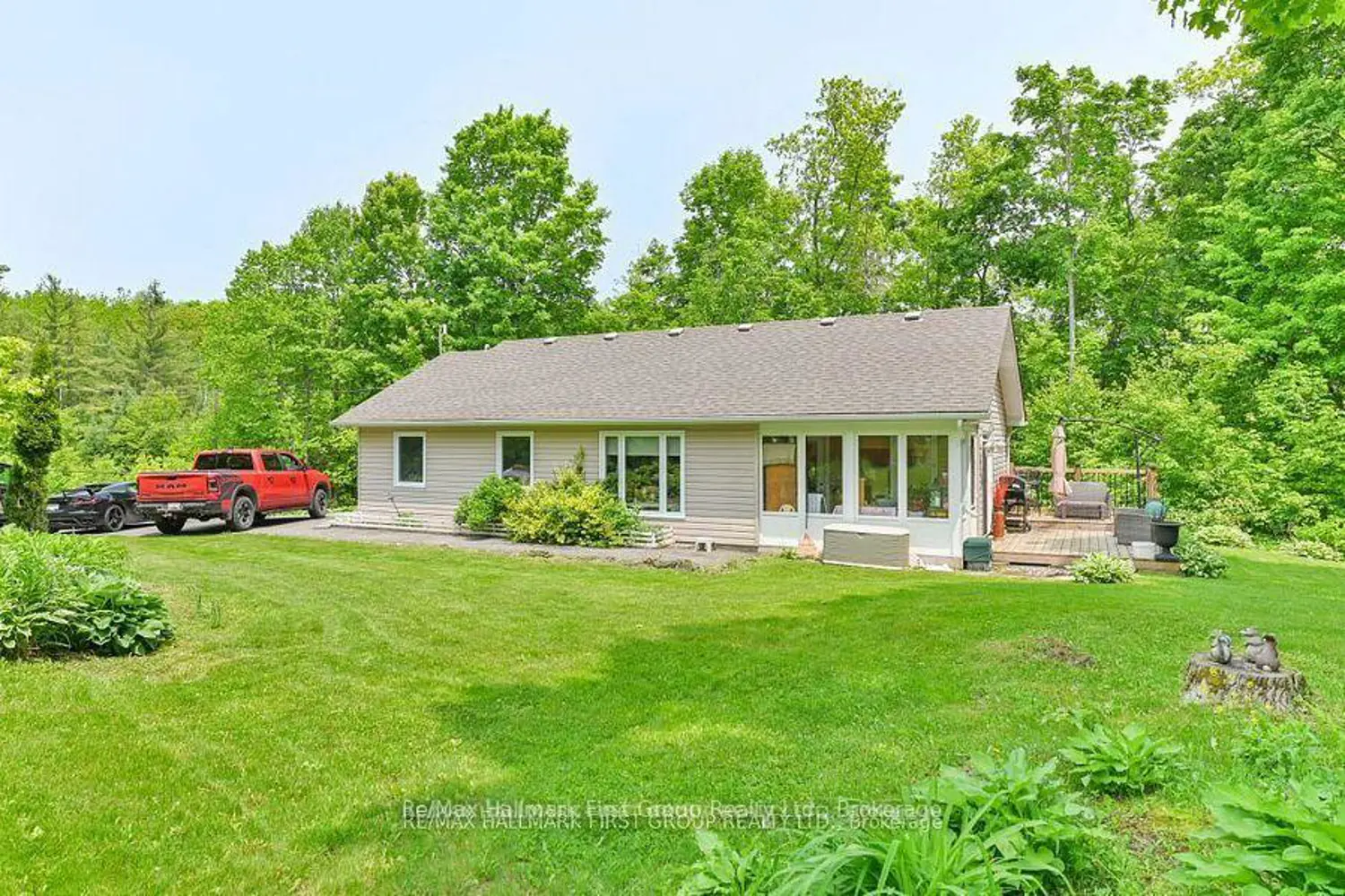 1571 Cordova Road photo 2