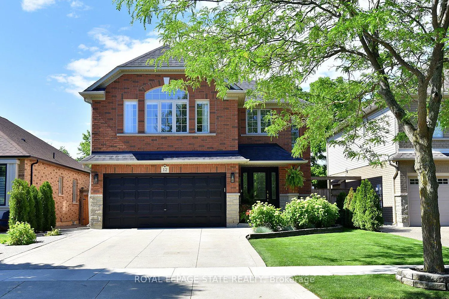 12 Wills Crescent photo 2