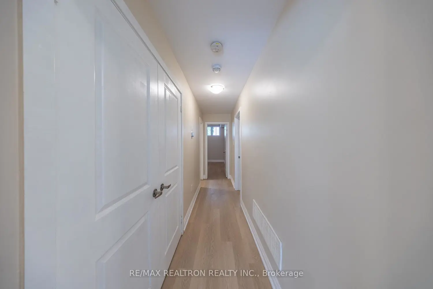 6 Whitaker Way 157 photo 4