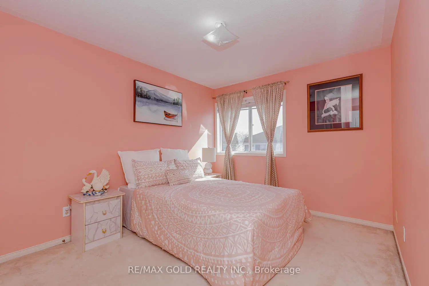 153 Cordgrass Crescent photo 2