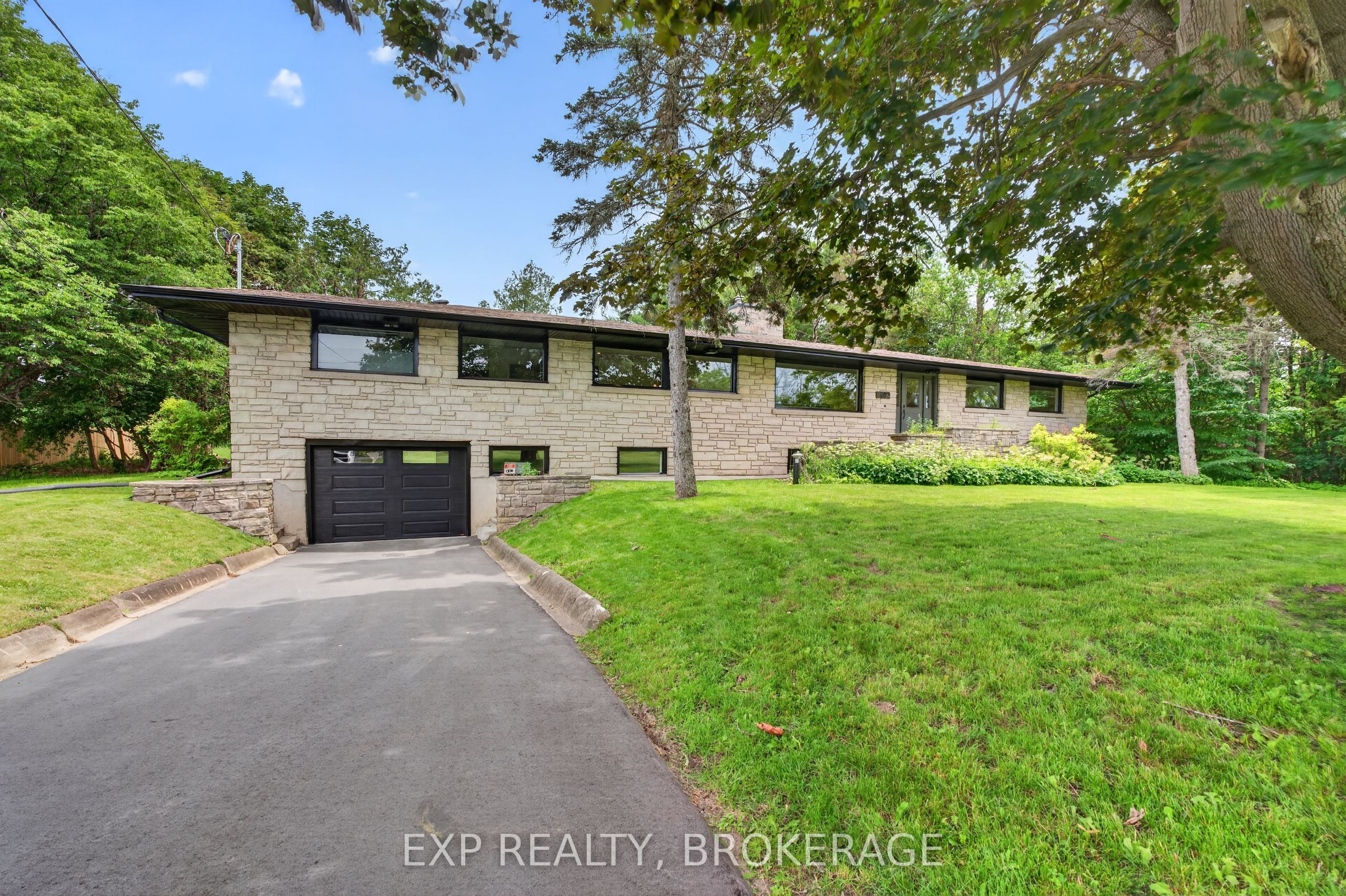 1802 Sydenham Road, Kingston, ON, K7L 4V4