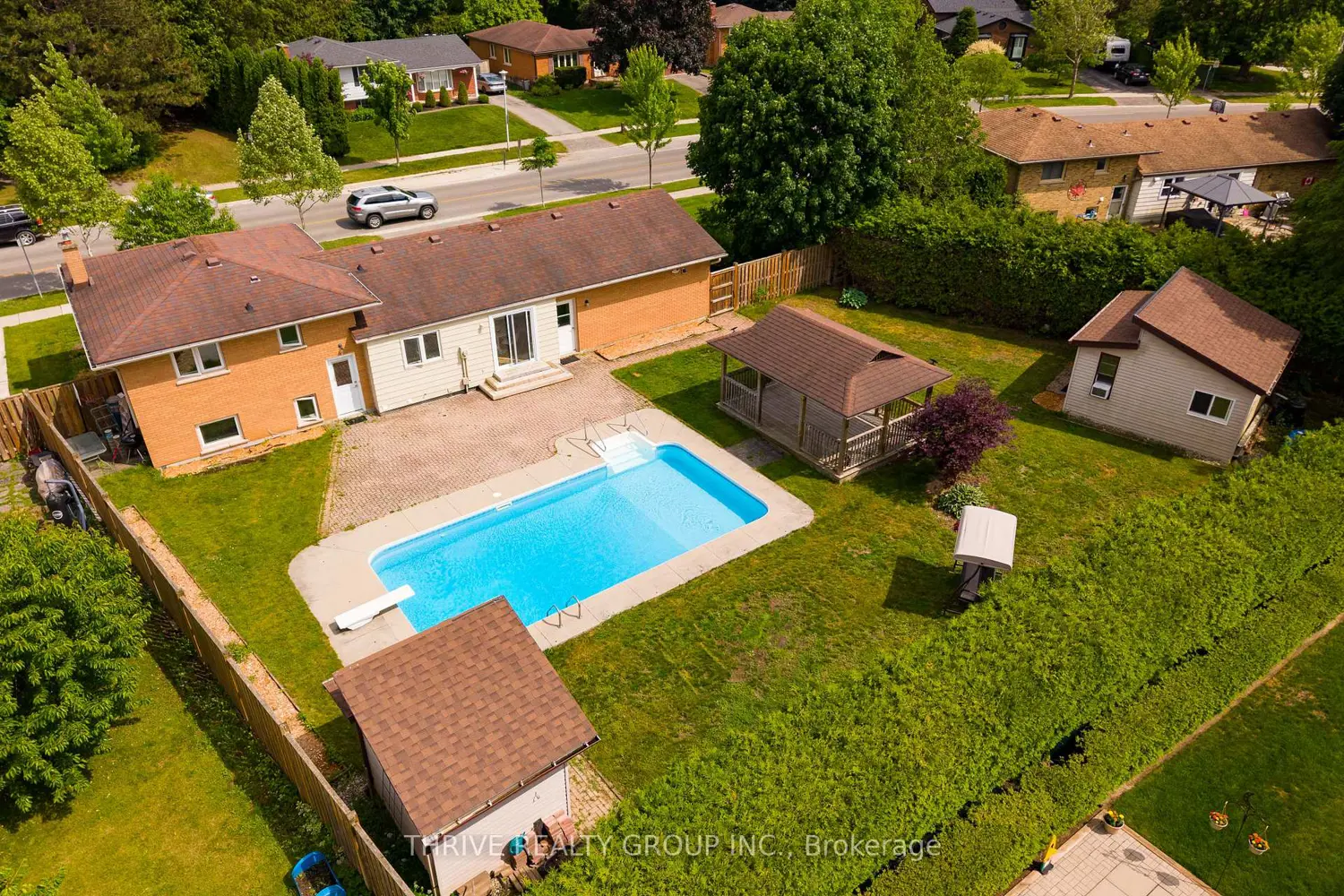 720 Grenfell Drive photo 3