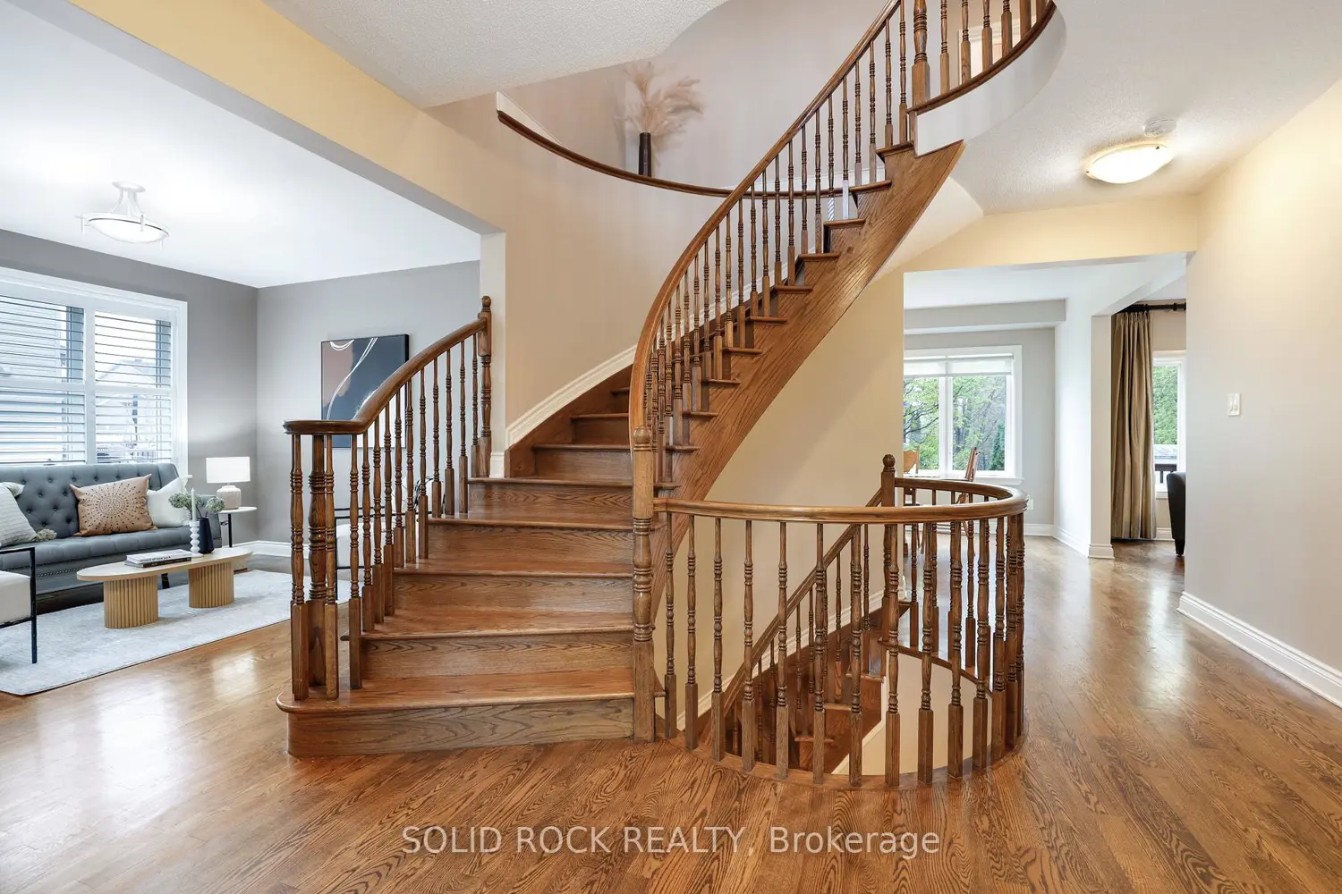 45 Basswood Avenue photo 2