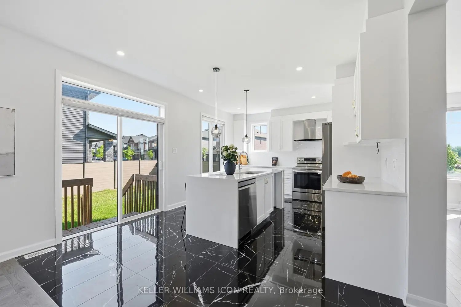 768 Shoal Street photo 4