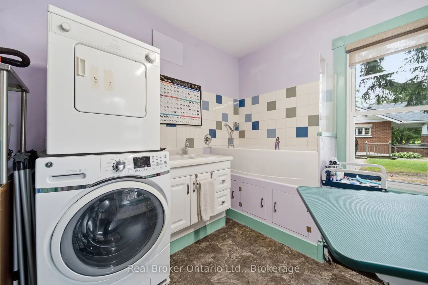 3050 Patrick Street photo 3