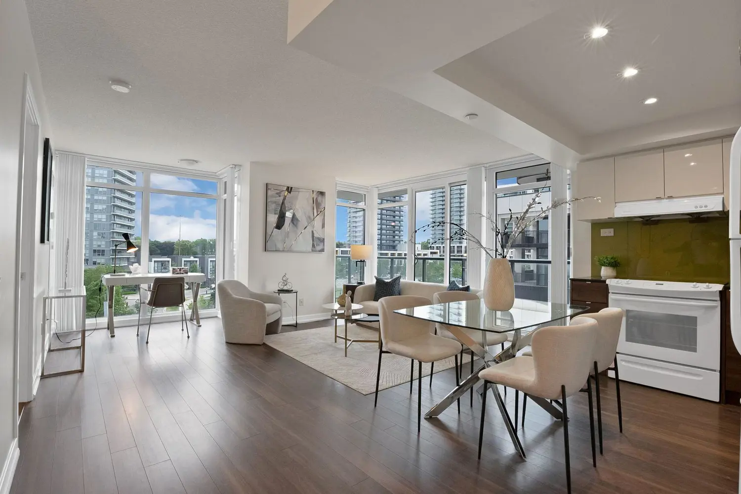 72 Esther Shiner Boulevard 506