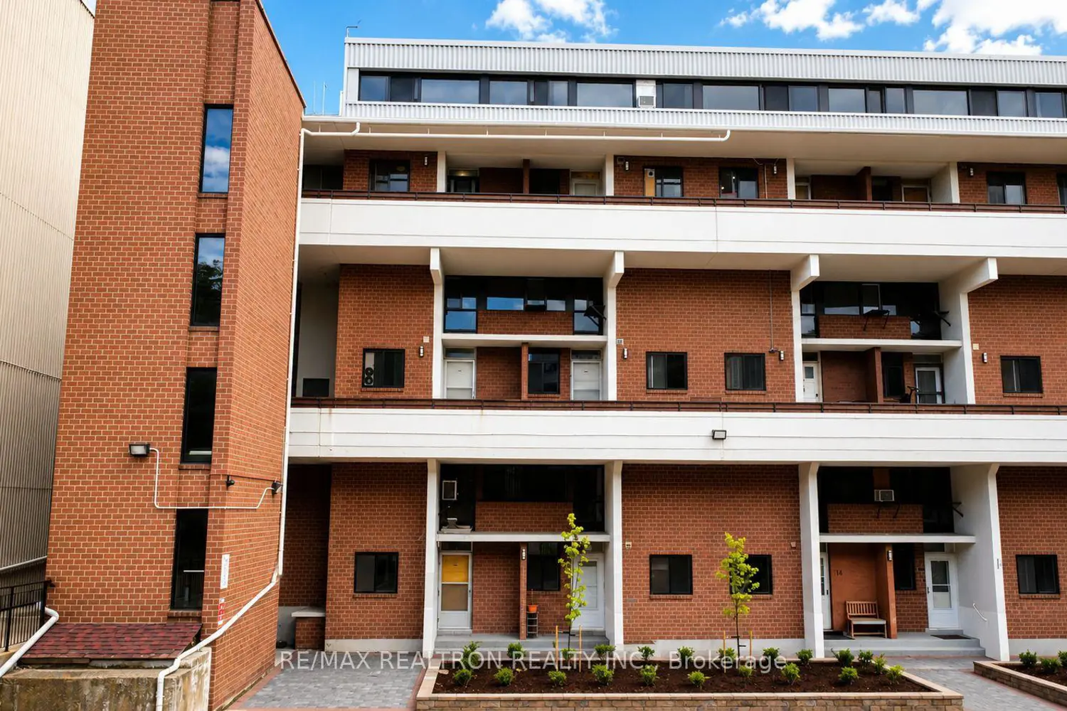 125 Leeward Glenway 112