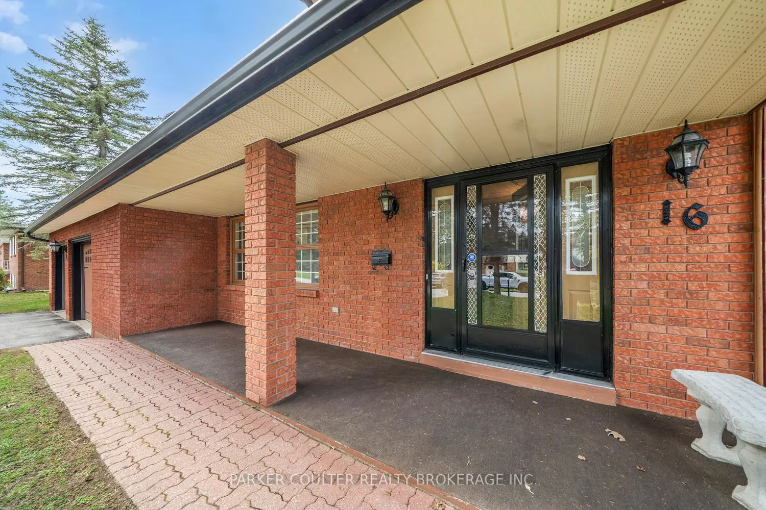 16 Cardinal Crescent photo 2