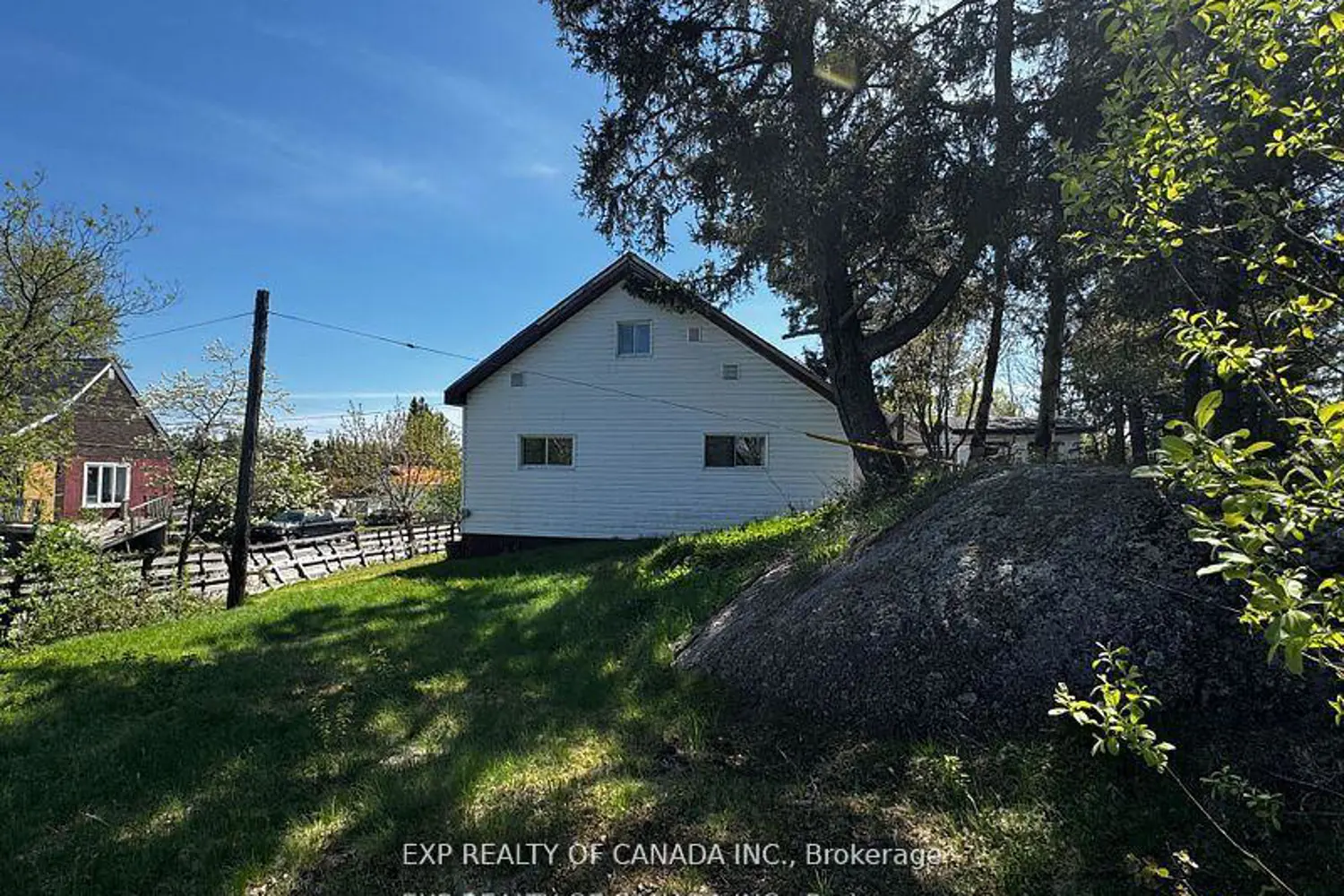 582 Government Road photo 3