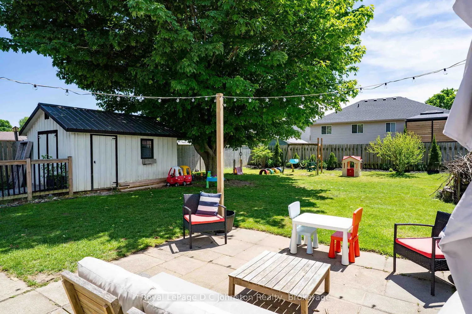 482 Provincial Street photo 4