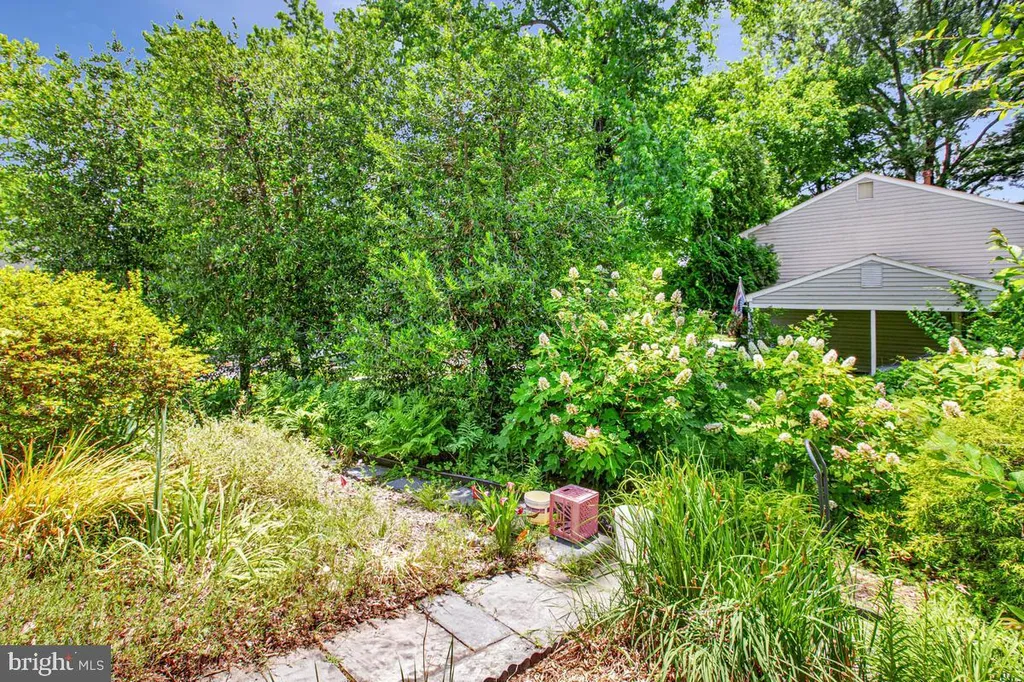 6052 Tamar Drive, Columbia, MD 21045