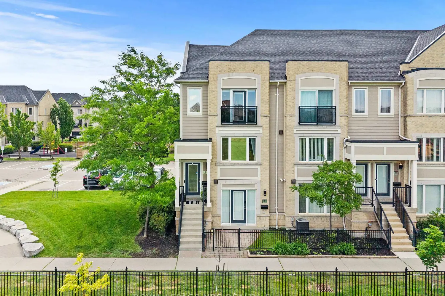 5035 Oscar Peterson Boulevard 9