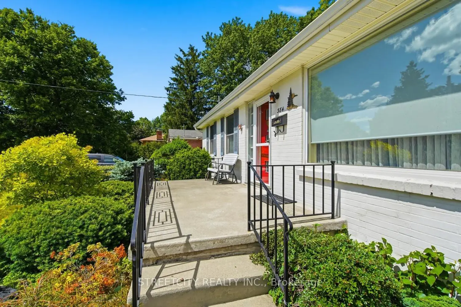 384 Regal Drive photo 2