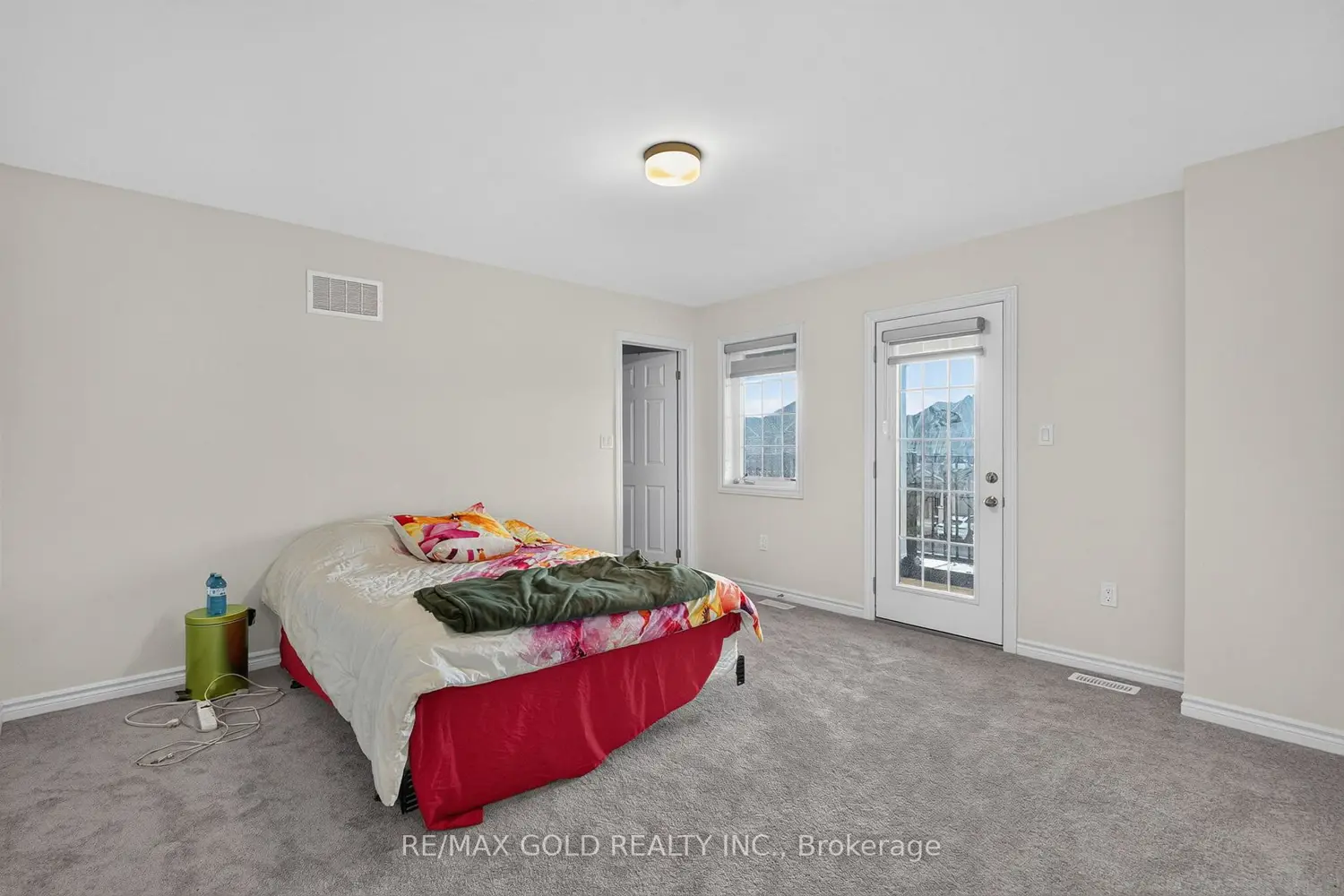 122 Bluebird Boulevard photo 5