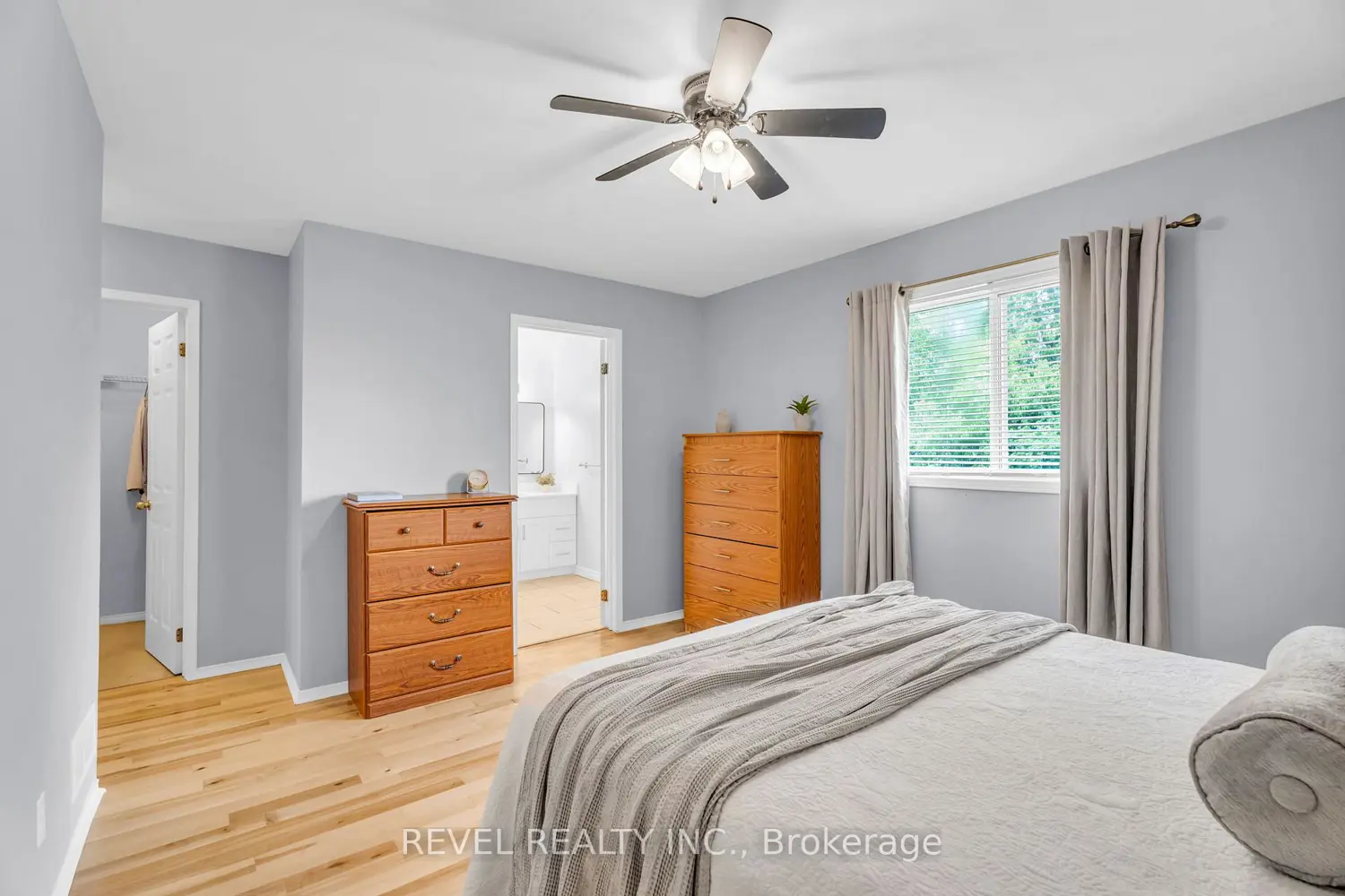 433 Greenwood Street photo 4