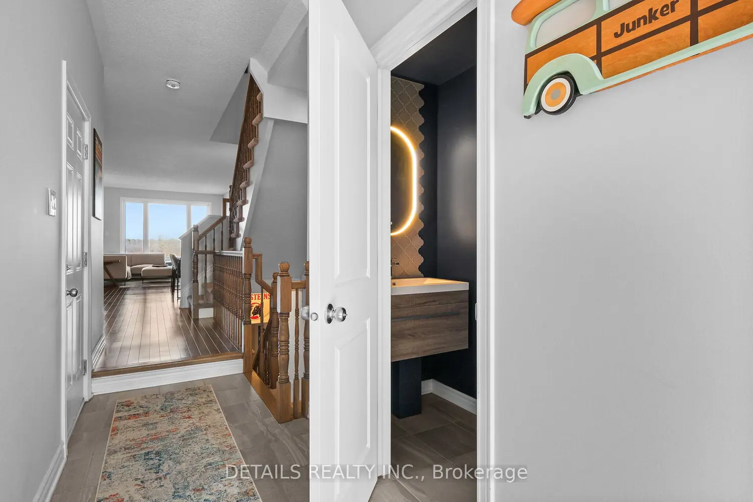 756 Dearborn Private photo 3