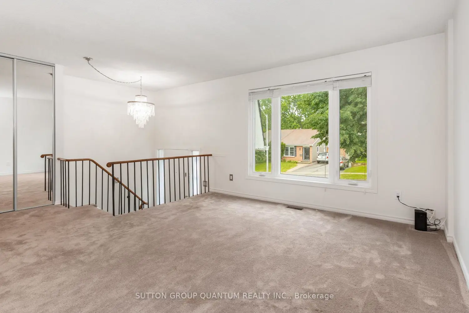 2363 Holyhead Drive photo 4