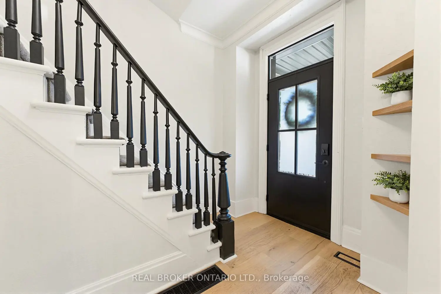 440 Duke Street photo 4