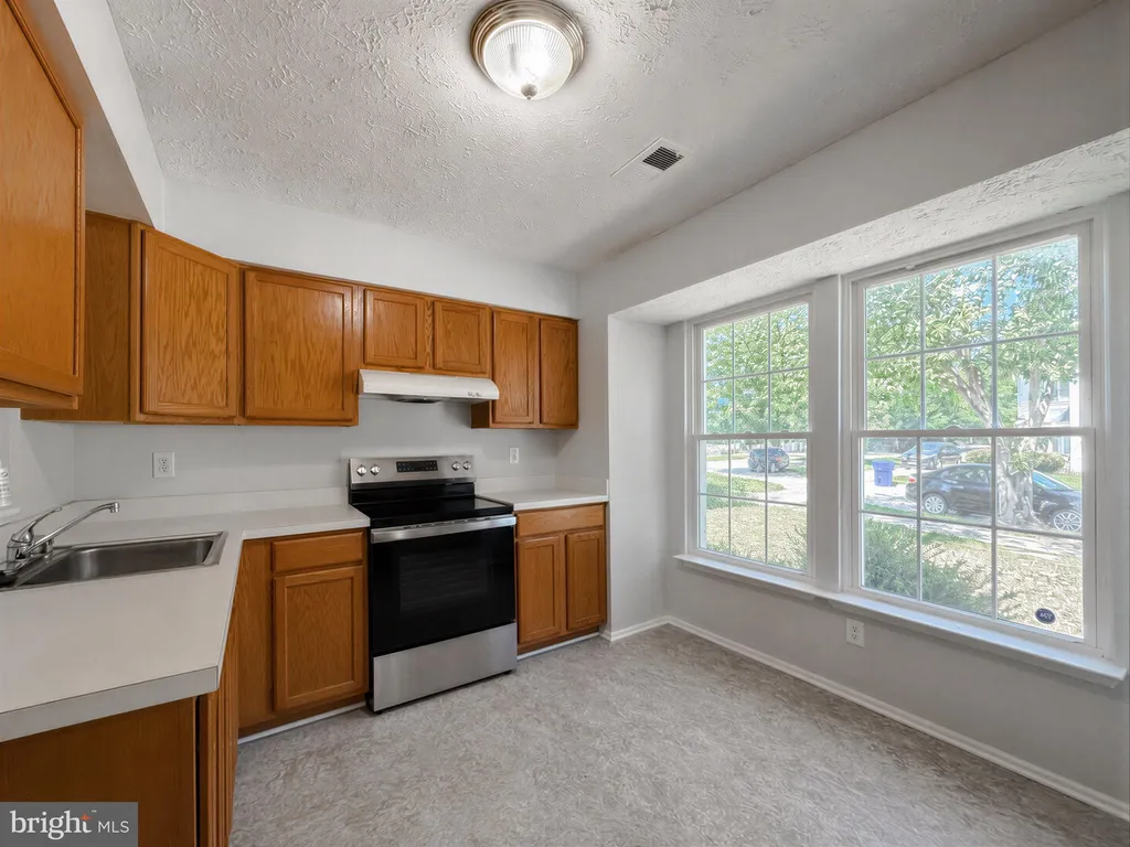 4160 Log Teal Drive, Waldorf, MD 20603 photo 3