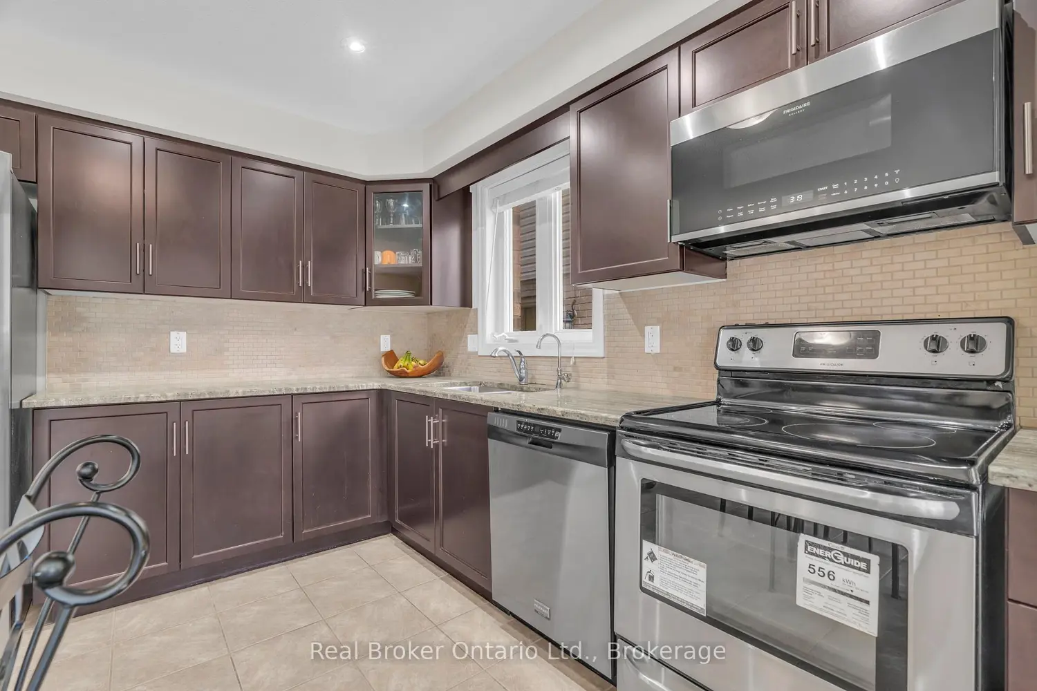 41 Samuel Drive photo 4