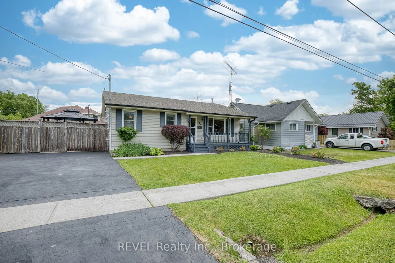 344 Leask Avenue photo 2