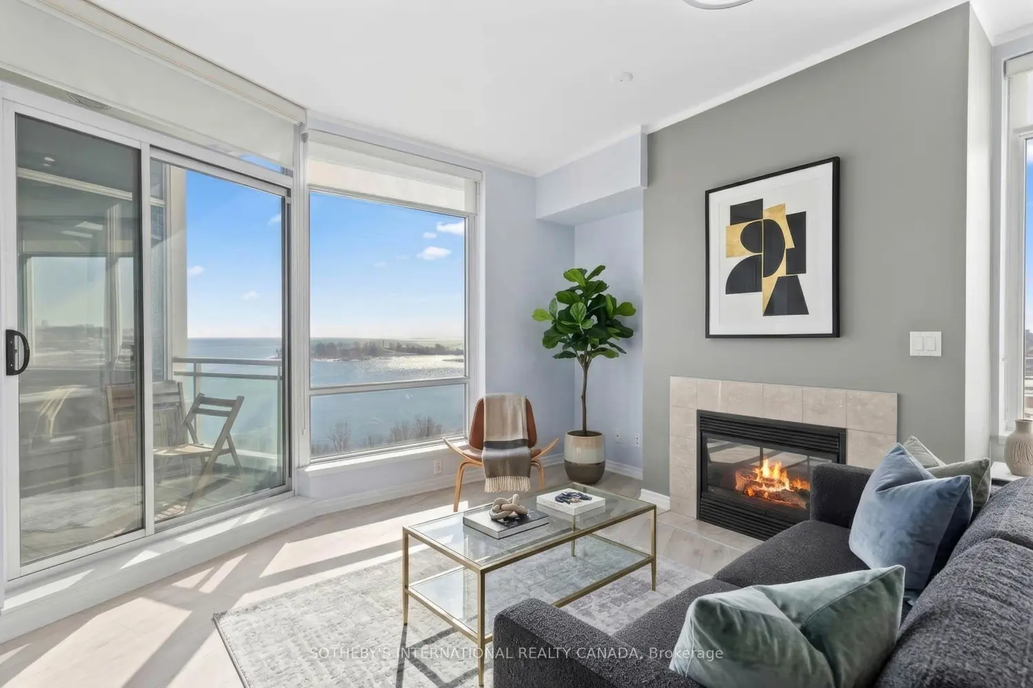 5 Marine Parade Drive 1013