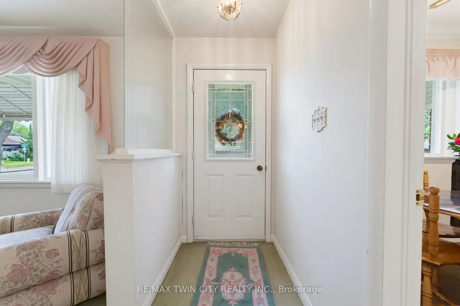 42 Highman Avenue photo 4