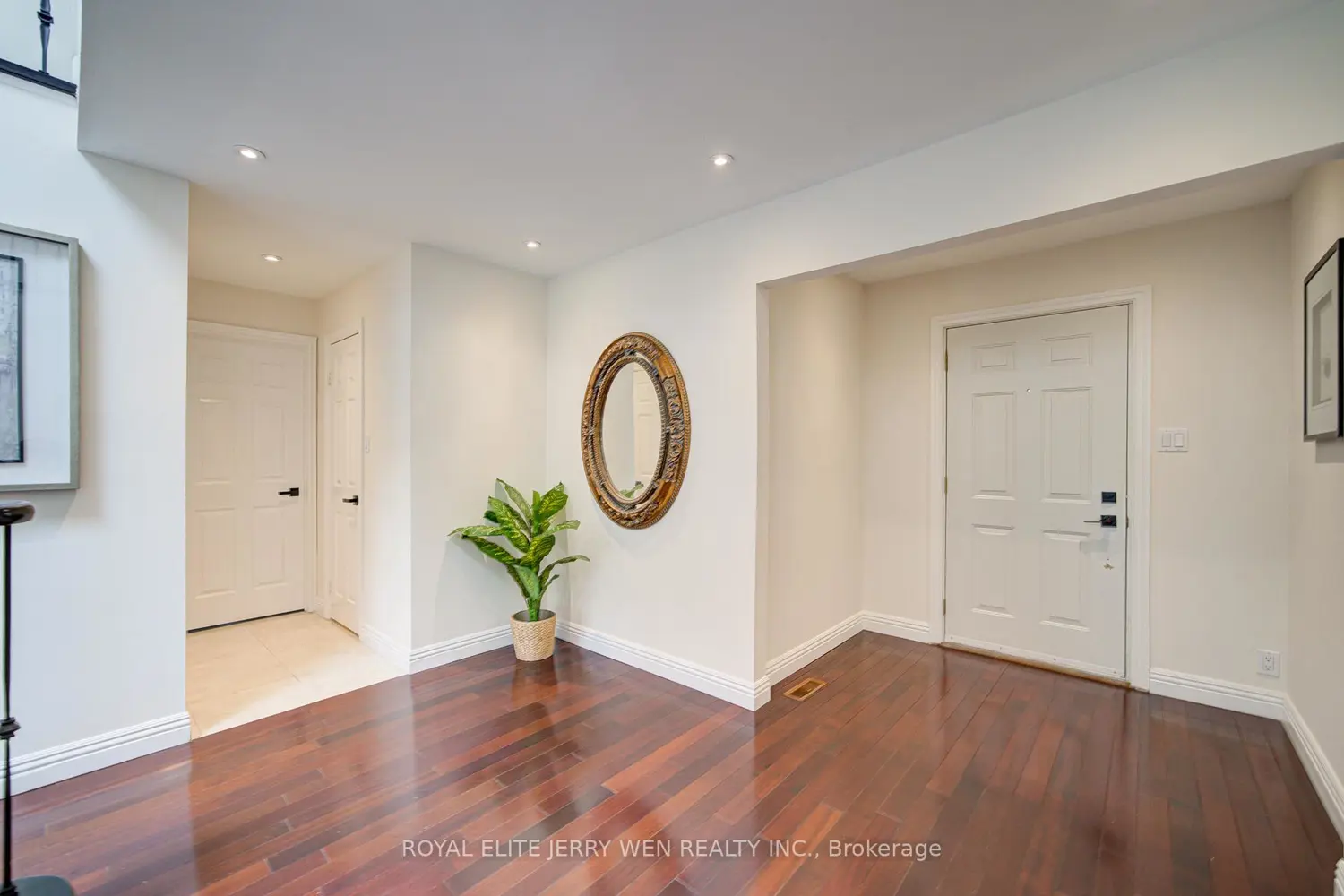 70 Bronte Road photo 2