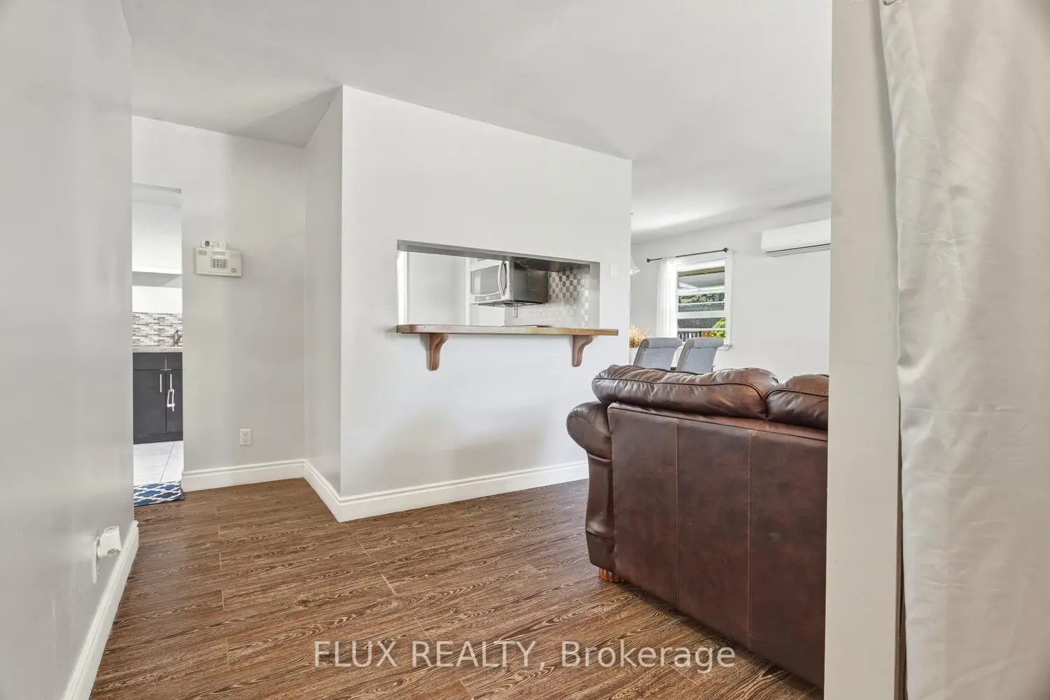 32 Close Avenue photo 2
